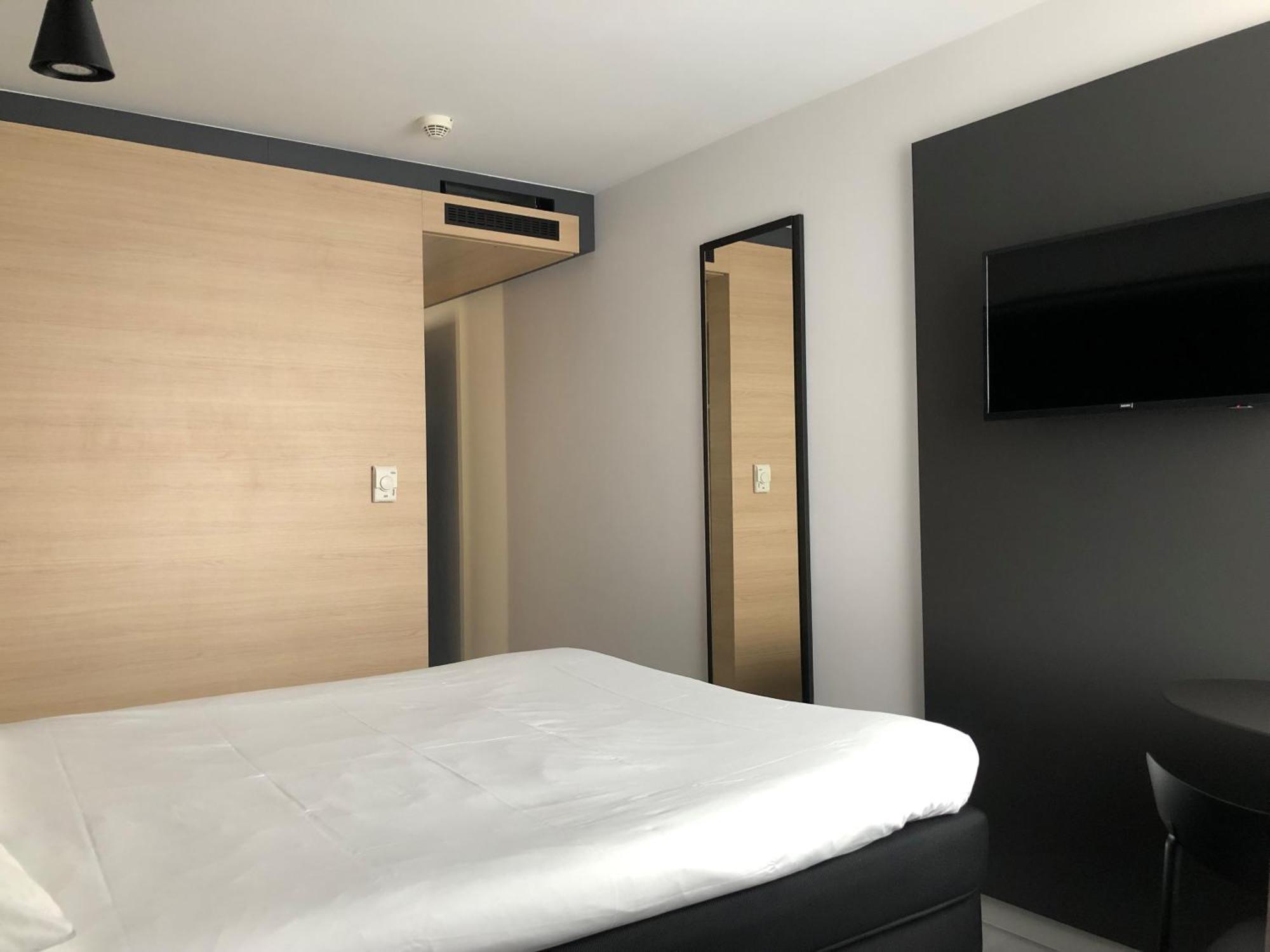 فندق Ibis لووْ المظهر الخارجي الصورة
